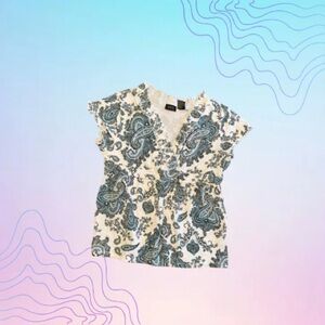 RQT Women’s Size XL Blue & White Paisley Blouse